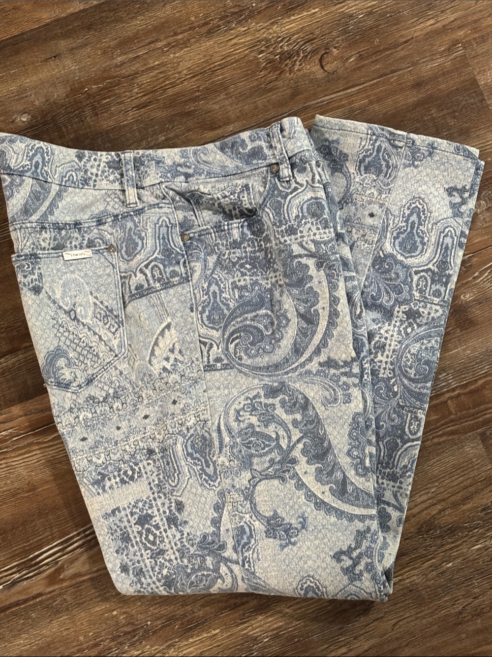 Chico's Light Blue Paisley Girlfriend Ankle Jeans